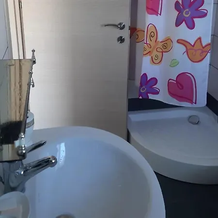 בית נופש Sidrit Apartament *